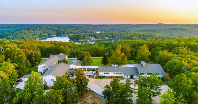 Image 9 for 102) Cooper's Pointe Suite 102