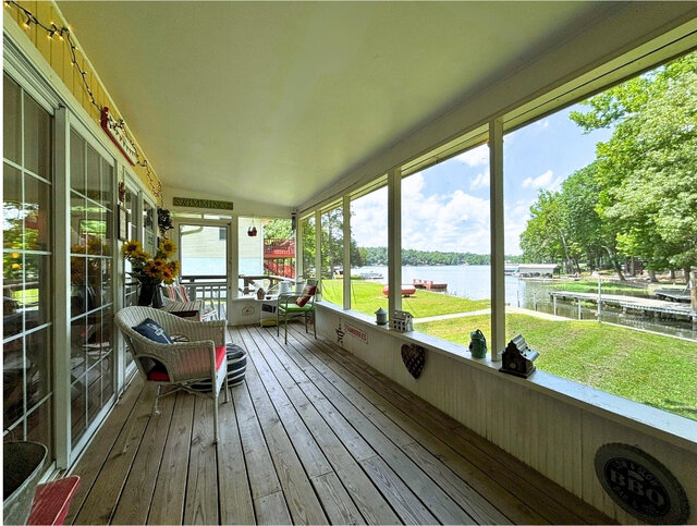 Image 20 for 6048) Emerald Cove