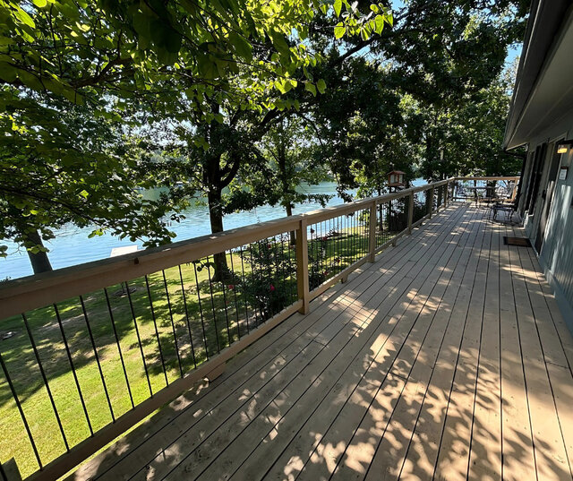 Image 13 for 6337) "Lakeside Blue Bungalow" on Thunderbird