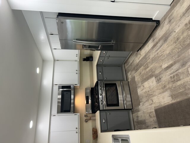 Image 16 for 6012) Crown Jewel