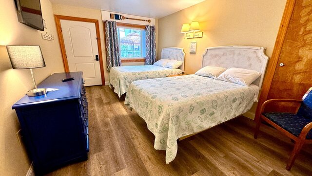 Image 1 for Double Rooms - Queen and Full Bed