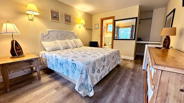 Image 1 for Single Rooms - King Bed
