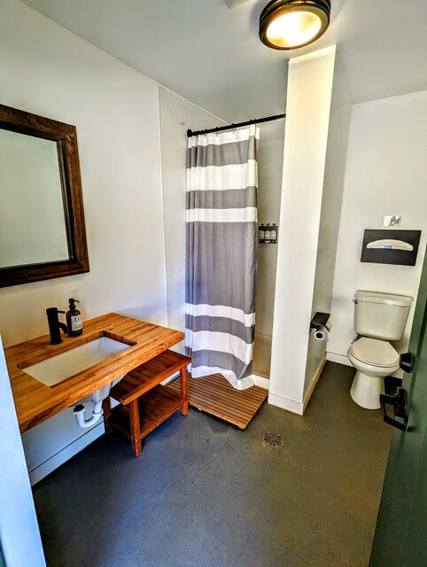 Image 13 for Premium Tent with 1 Queen