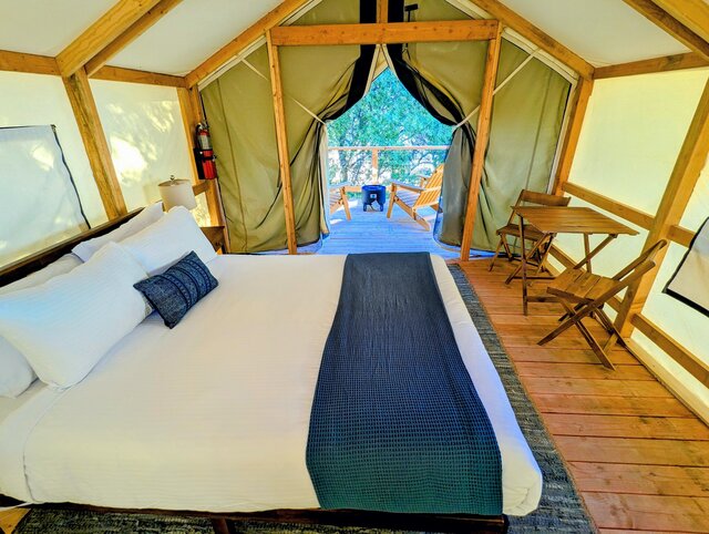 Image 1 for Premium Tent with 1 Queen