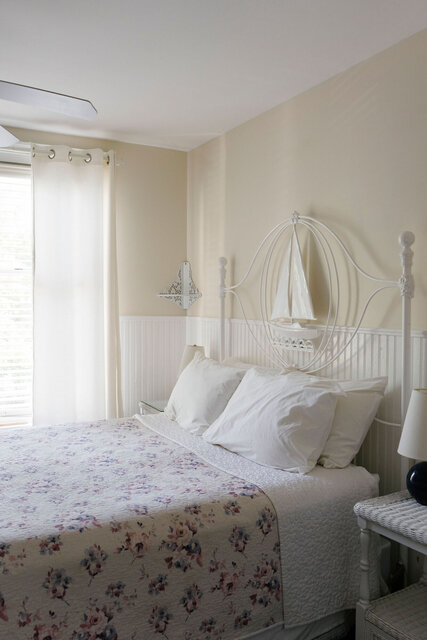 Image 3 for Queen Rooms