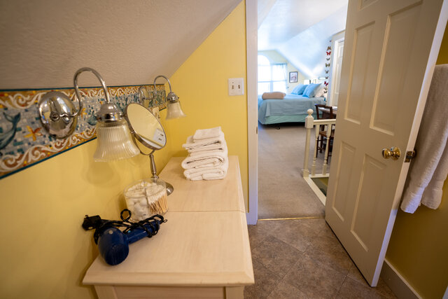 Image 4 for The English Garden Room