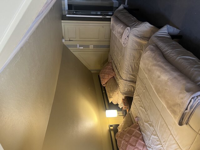 Image 3 for Florence Room