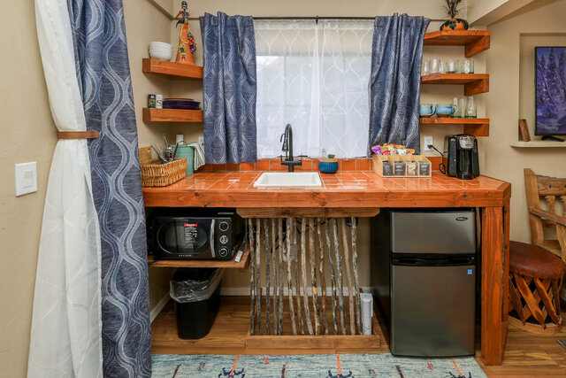 Image 2 for Suite 6 "The Bird Nest"