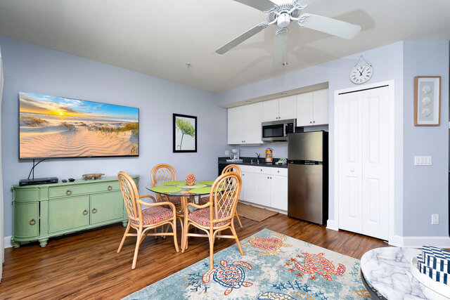 Image 6 for Harbour House at the Inn #207