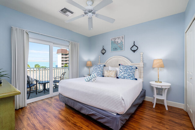 Image 9 for Harbour House at the Inn #303