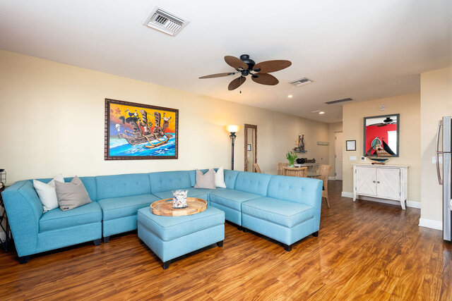 Image 5 for Harbour House at the Inn #206