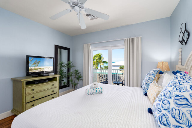 Image 20 for Harbour House at the Inn #303