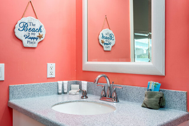 Image 7 for Harbour House at the Inn #311