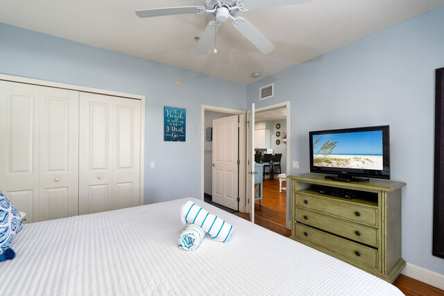 Image 8 for Harbour House at the Inn #303