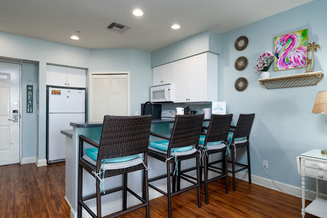 Image 3 for Harbour House at the Inn #303