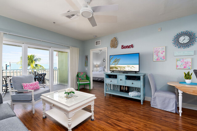 Image 14 for Harbour House at the Inn #303