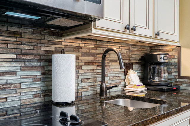 Image 4 for Harbour House at the Inn #206