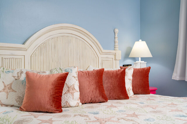 Image 18 for Harbour House at the Inn #207