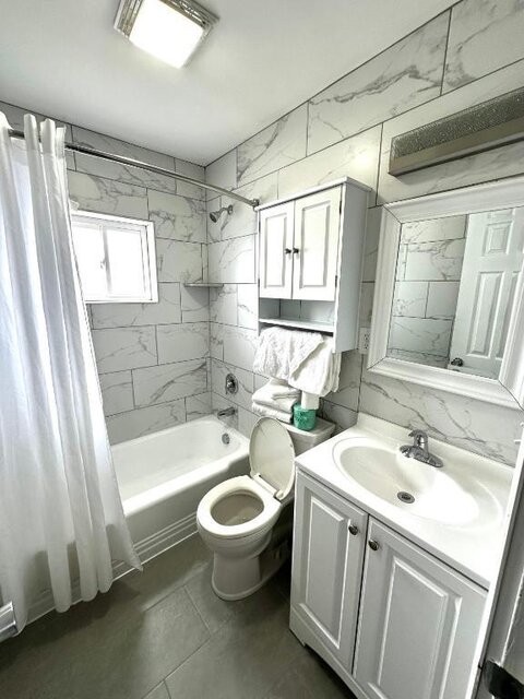 Image 3 for Standard