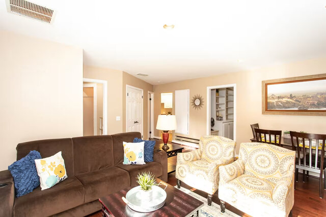 Image 7 for Get yourself in a pickle(ball)