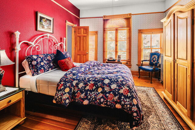 Image 1 for 14) Classic Queen Room; 3rd Floor