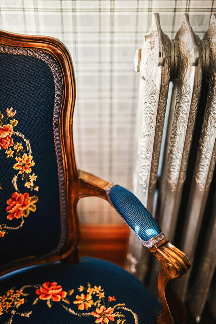 Image 8 for 14) Classic Queen Room; 3rd Floor