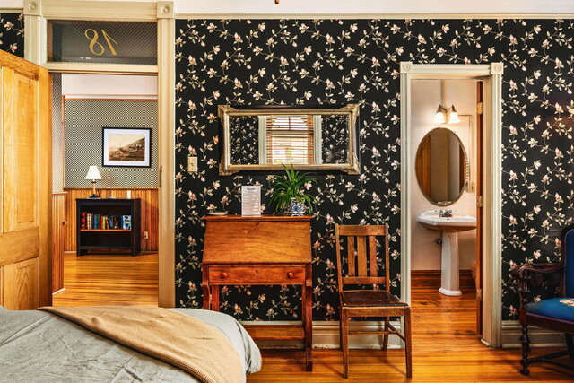 Image 7 for 18) Classic King Room; 3rd Floor