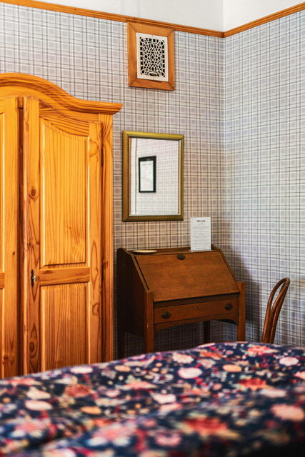 Image 4 for 14) Classic Queen Room; 3rd Floor