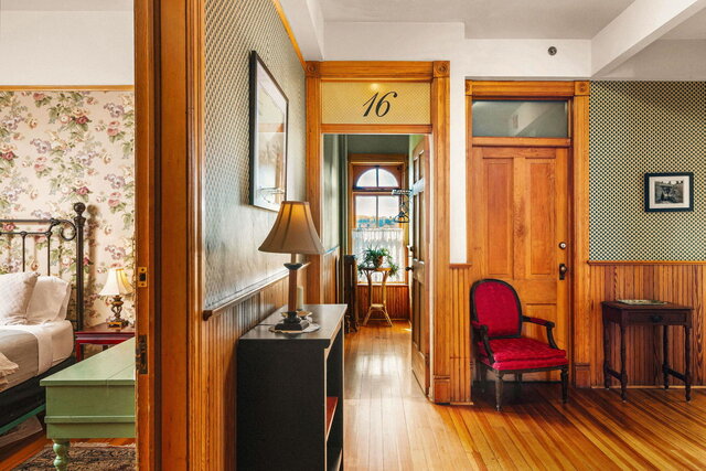 Image 2 for 16) Classic Queen Room; 3rd Floor