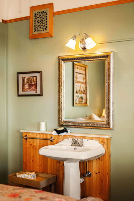 Image 4 for 16) Classic Queen Room; 3rd Floor