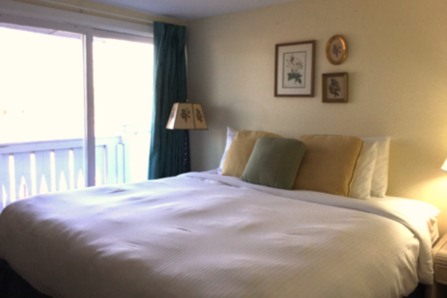 Image 2 for King Suite