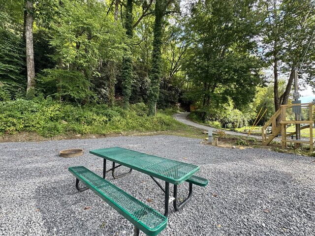 Image 3 for 16) SITE 16 - Mountain Side Back In {OLD 15}