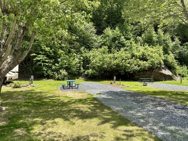 Image 2 for 06) SITE 6 Back-In Mountain Side