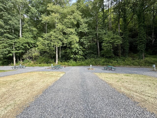 Image 2 for 17) SITE 17 - Mountain Side Back In {OLD 16}