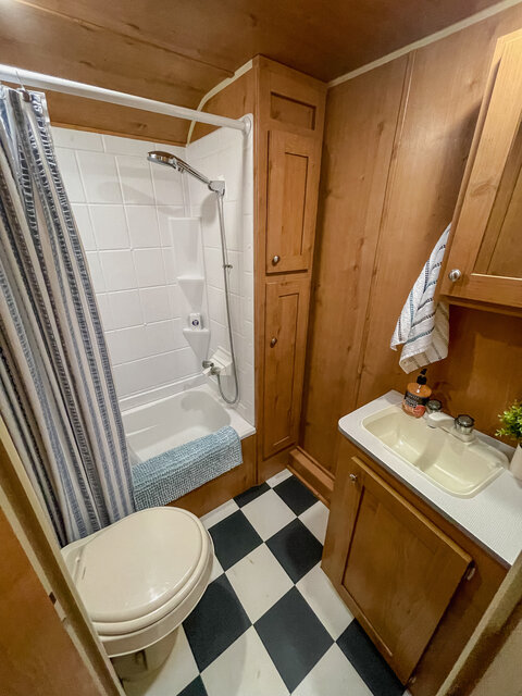 Image 6 for 03) Bluebelle Retro Rental