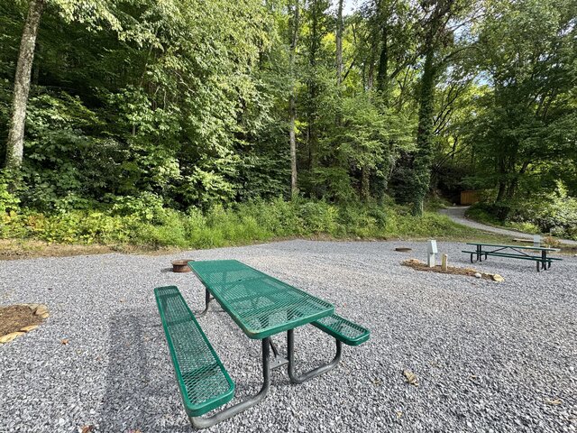 Image 3 for 17) SITE 17 - Mountain Side Back In {OLD 16}