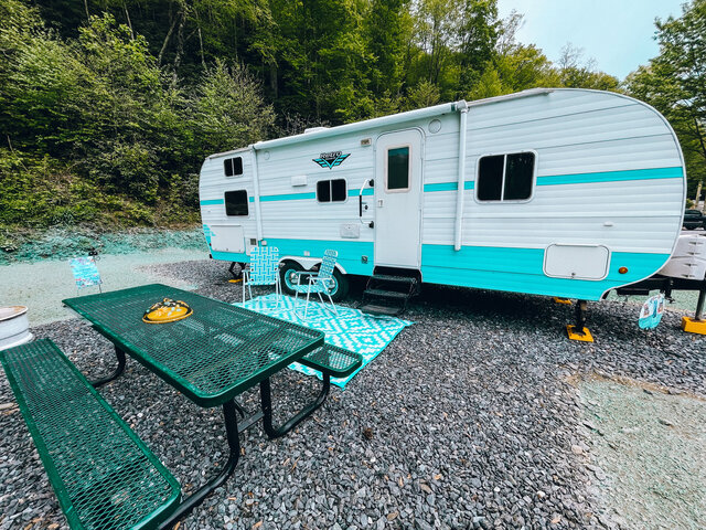 Image 1 for 03) Bluebelle Retro Rental