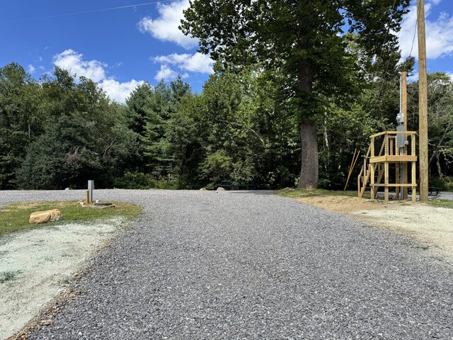 Image 2 for 25) *NEW* SITE 25 River Side Pull-Through {OLD 27}