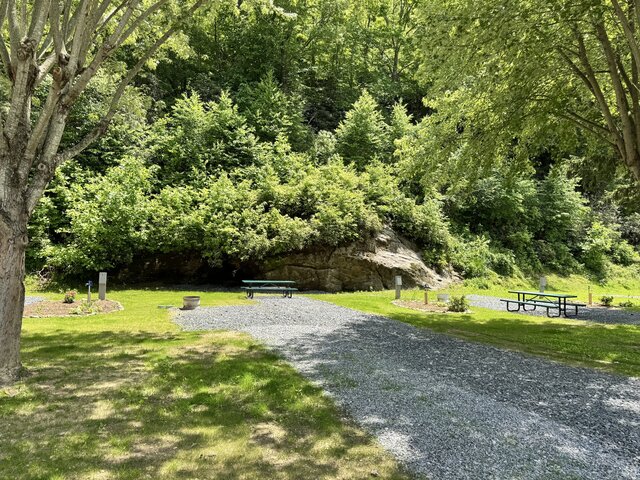 Image 1 for 05) SITE 5 Back-In Mountain Side