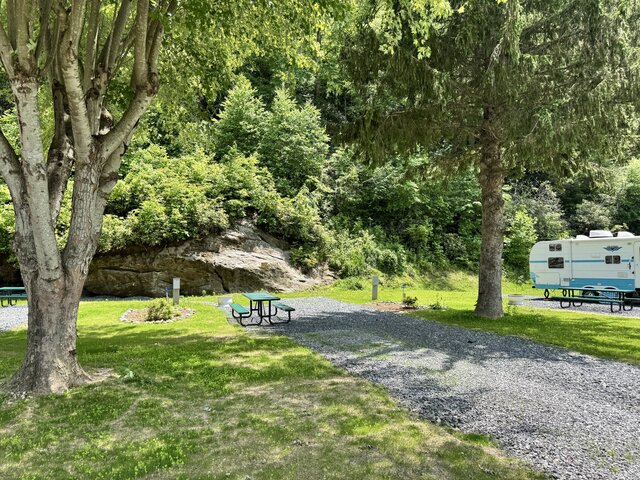 Image 1 for 04) SITE 4 Back-In Mountain Side