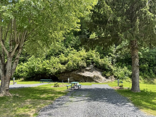 Image 2 for 04) SITE 4 Back-In Mountain Side