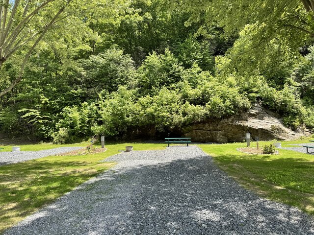 Image 2 for 05) SITE 5 Back-In Mountain Side