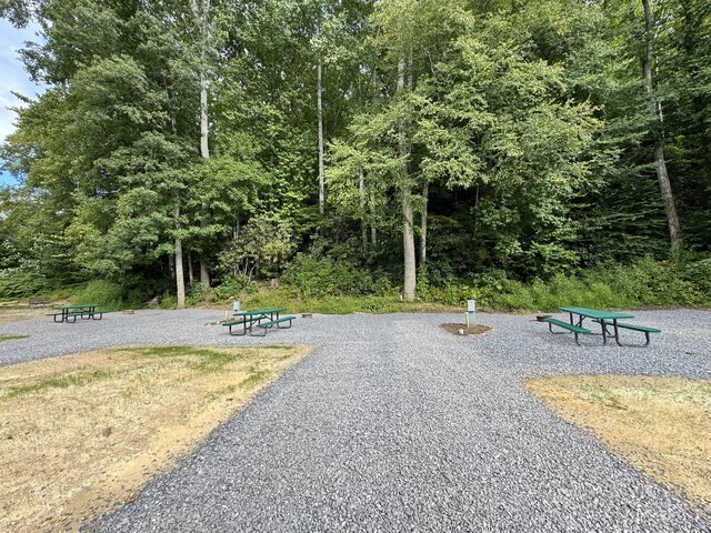 Image 1 for 18) SITE 18 - Mountain Side Back In {OLD 17}