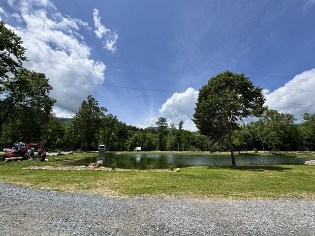 Image 4 for 04) SITE 4 Back-In Mountain Side