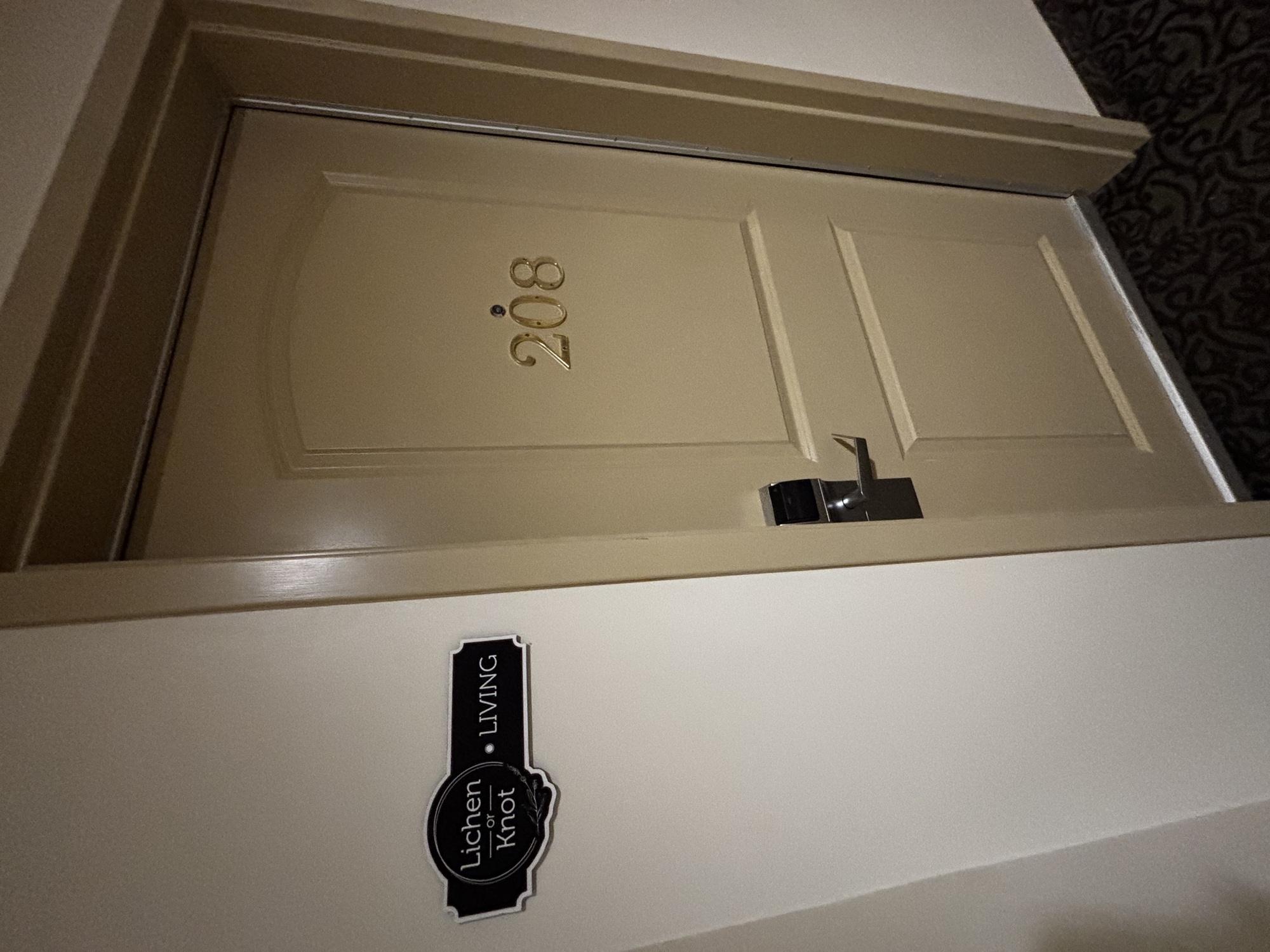 Image for 208 Lichen or Knot - 2 Q Beds - 208