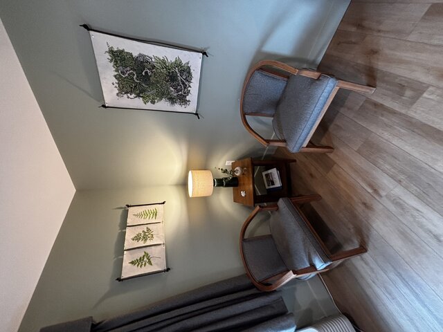 Image 4 for Lichen or Knot - 2 Q Beds - 208