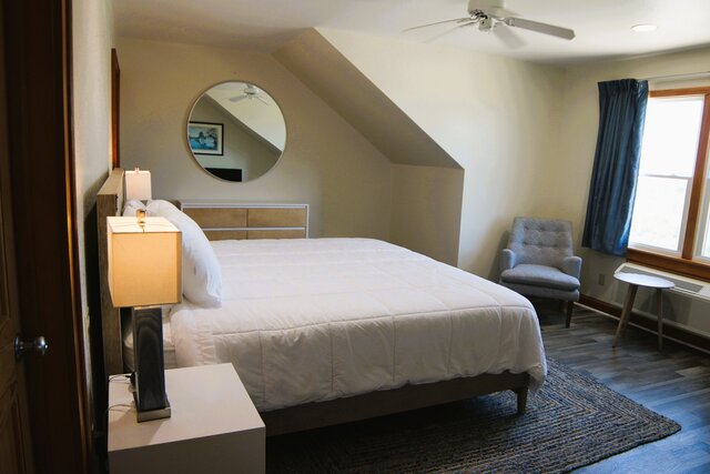 Image 9 for Blackbeard's King Suite  302- 3rd Floor