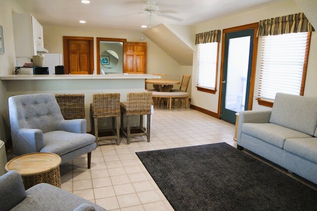 Image 1 for Blackbeard's King Suite  302- 3rd Floor