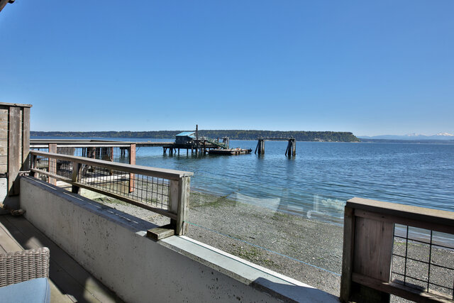 Image 17 for Waterfront Beach Studio 5