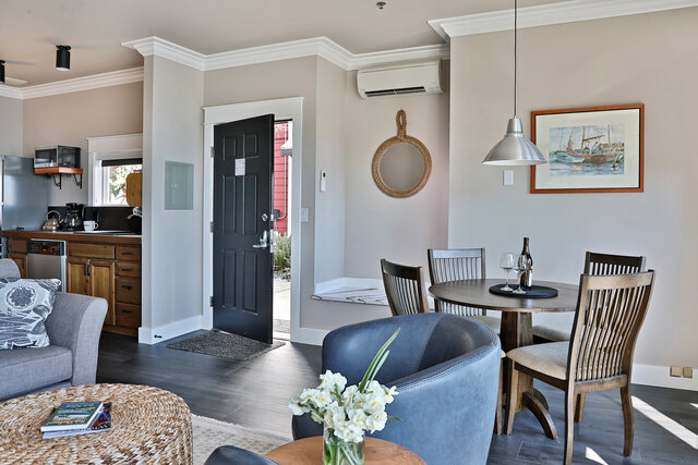 Image 7 for Waterfront Beach Studio 5